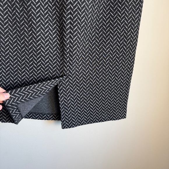 Studio Point‎ Women's Vintage Pull-On Stretchy Mini Skirt Gray/Black Chevron L - Picture 4 of 11